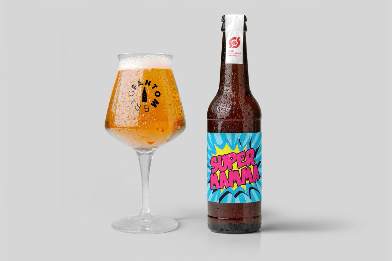Flaska och glas med Supermamma hantverksöl – present till Mors dag